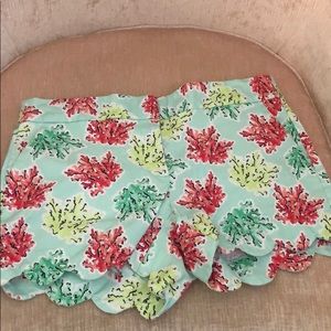 Crown & ivy coral pattern shorts